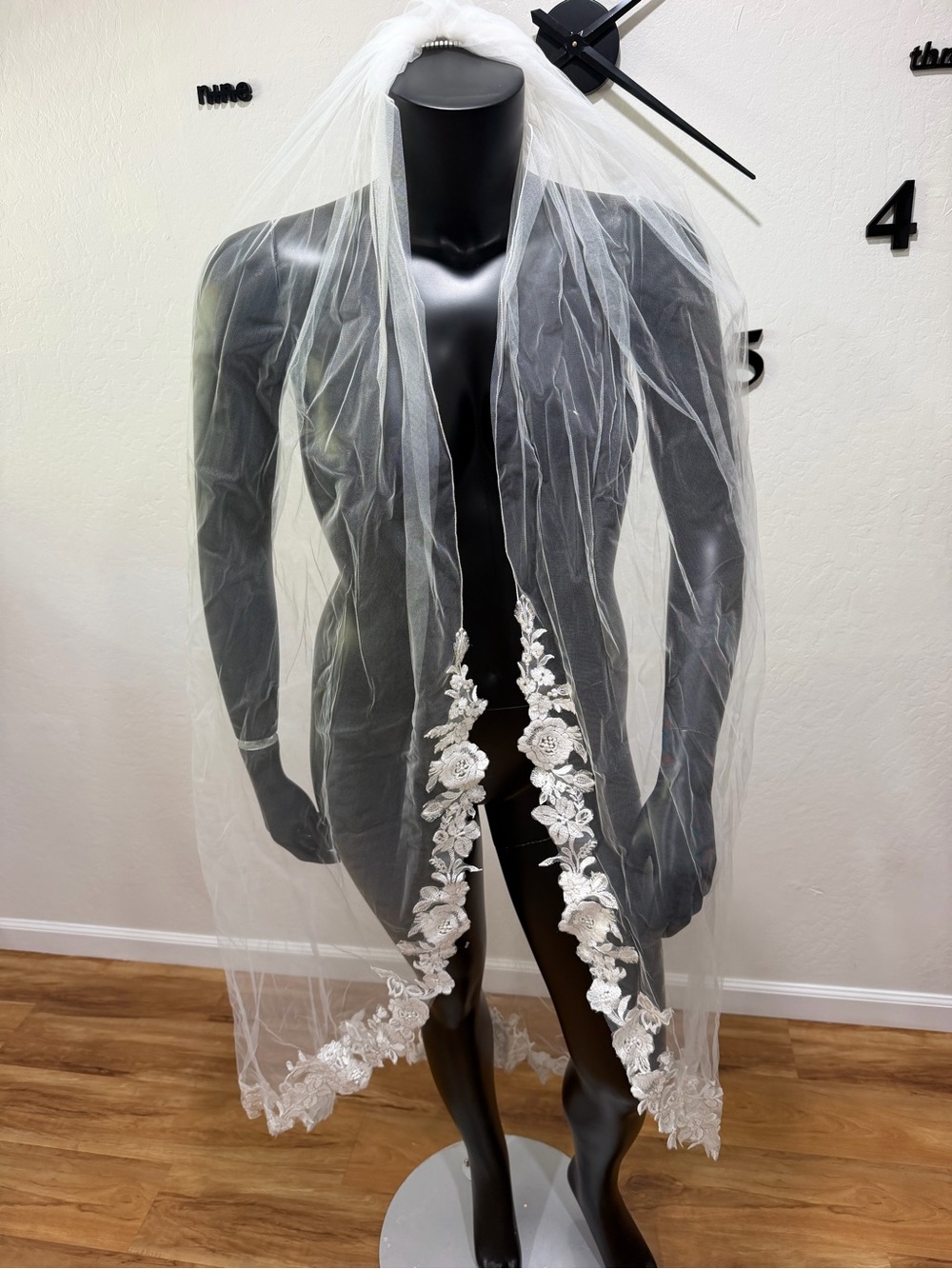 Long Bridal Wedding Veil Floral Lace Pearl Sequin Detail – NWOT